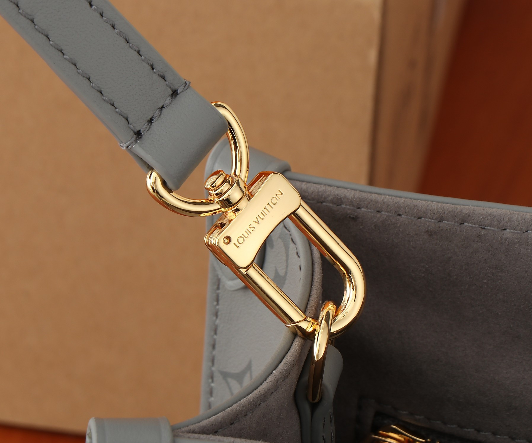 LV Monogram Ink Small OnTheGo M12465 25x19x11.5CM