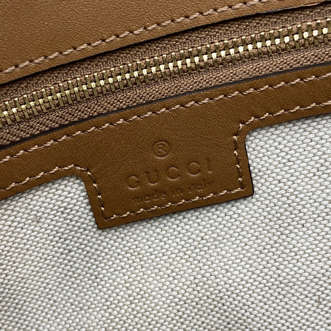 G*u*i blondie medium top handle bag 27x 17x 7cm