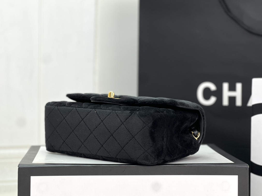 Ch*el classic flap bag 20cm