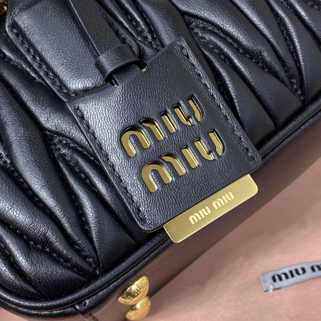 Miu Miu Arcadie matelassé nappa leather bag 22X10.5X7.5cm