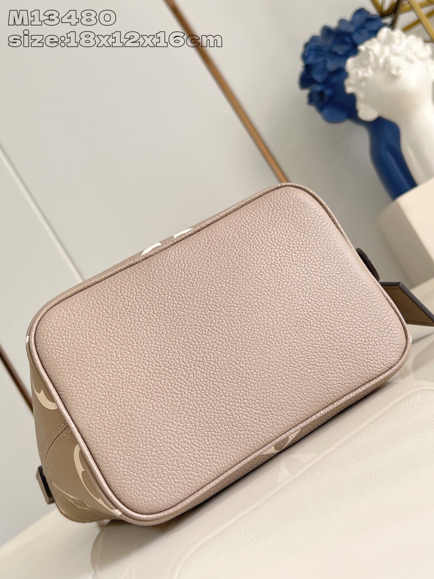 LV All In BB Xph M13045 18 x 12 x 16cm