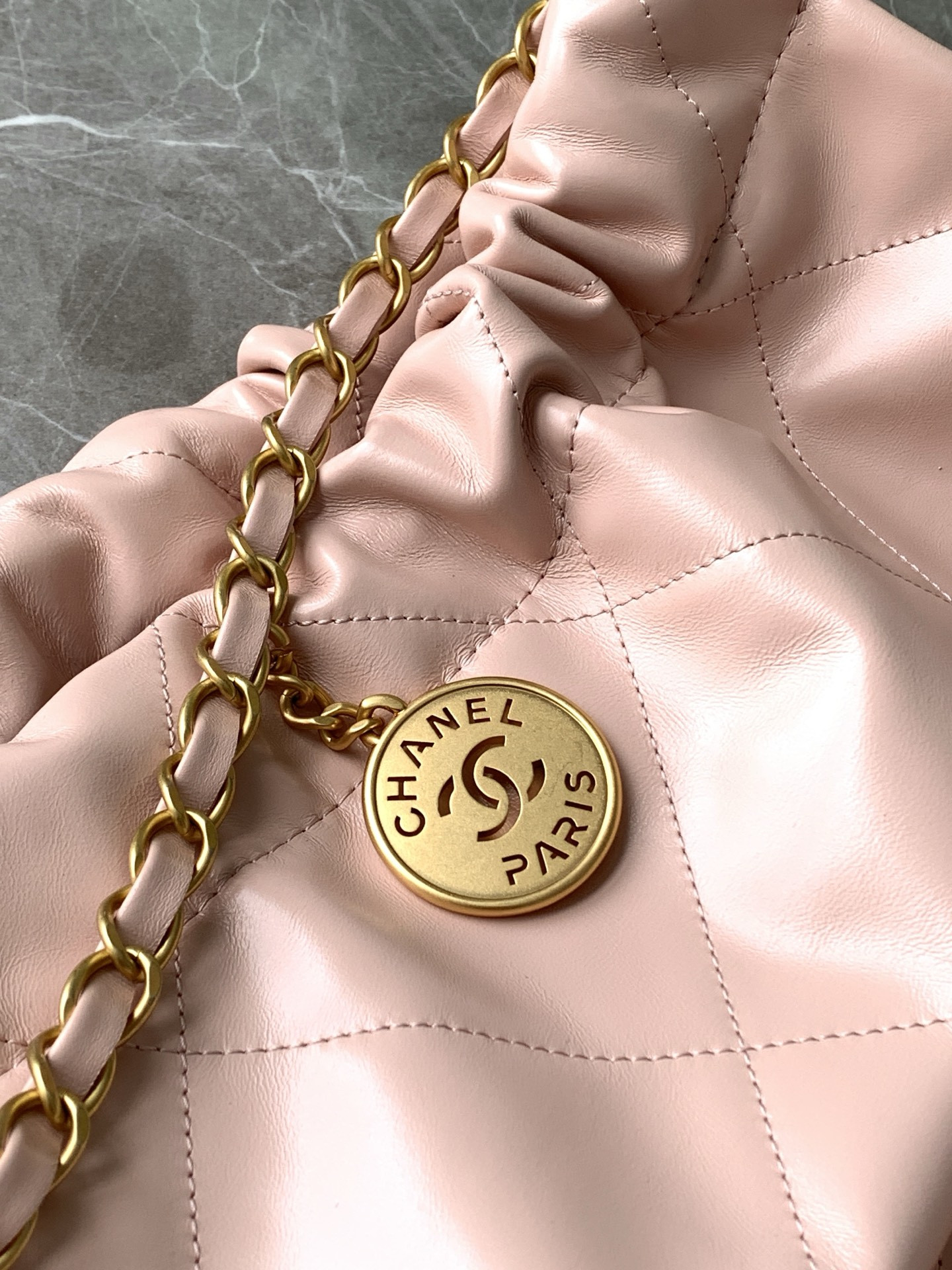 Ch*el 22 handbag as3261 39×42×8 cm