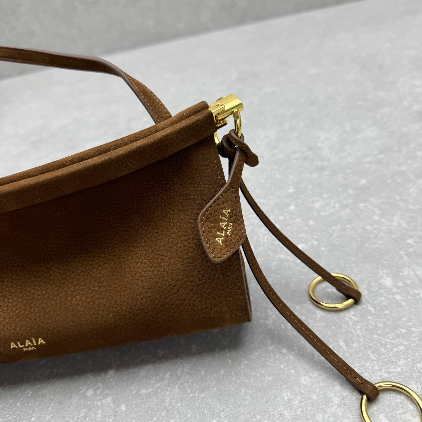 ALAÏA LE CLICK EAST WEST SMALL BAG 25x12.5x7cm