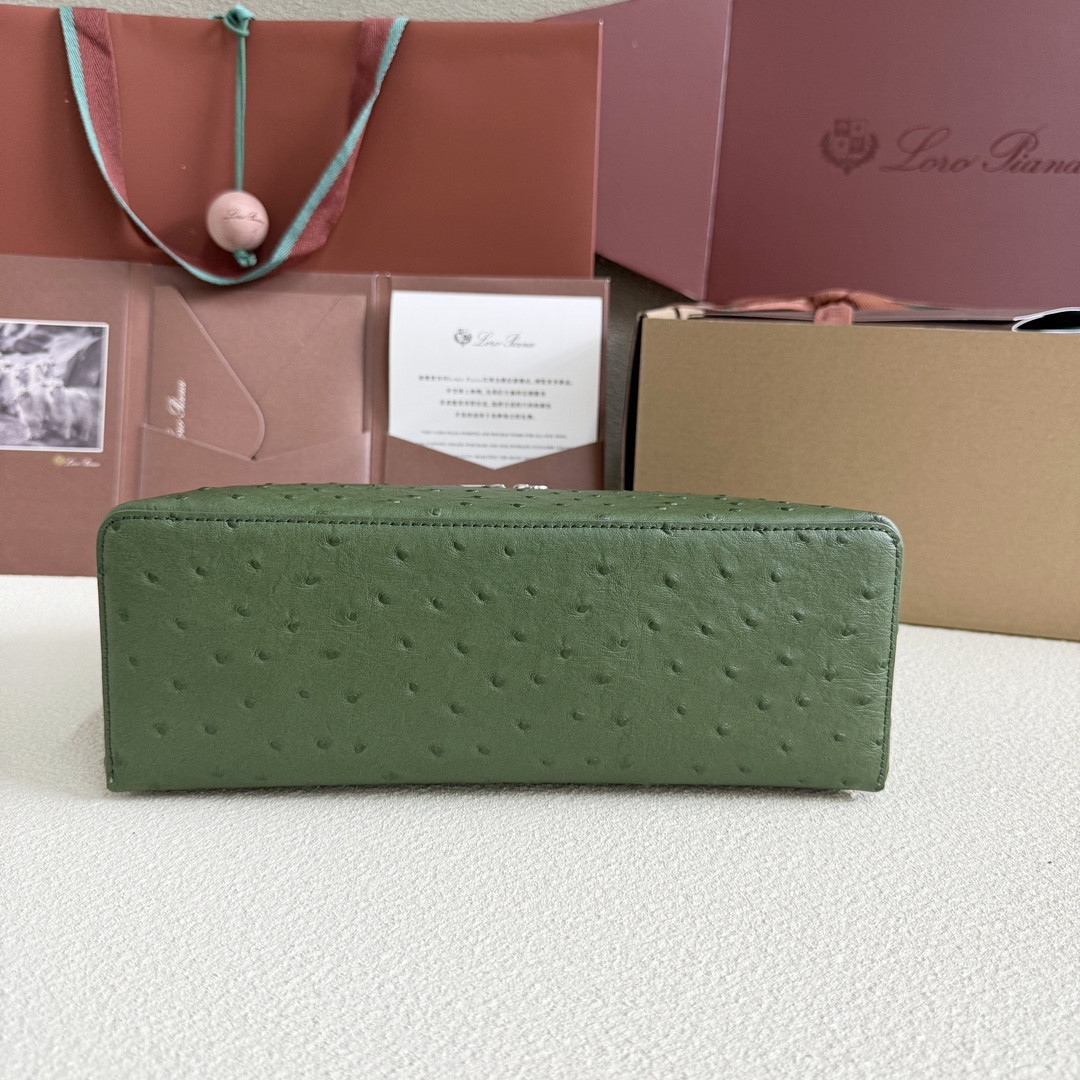 L**o p*ana extra pocket l27 ostrich-grained leather 16x27x10cm