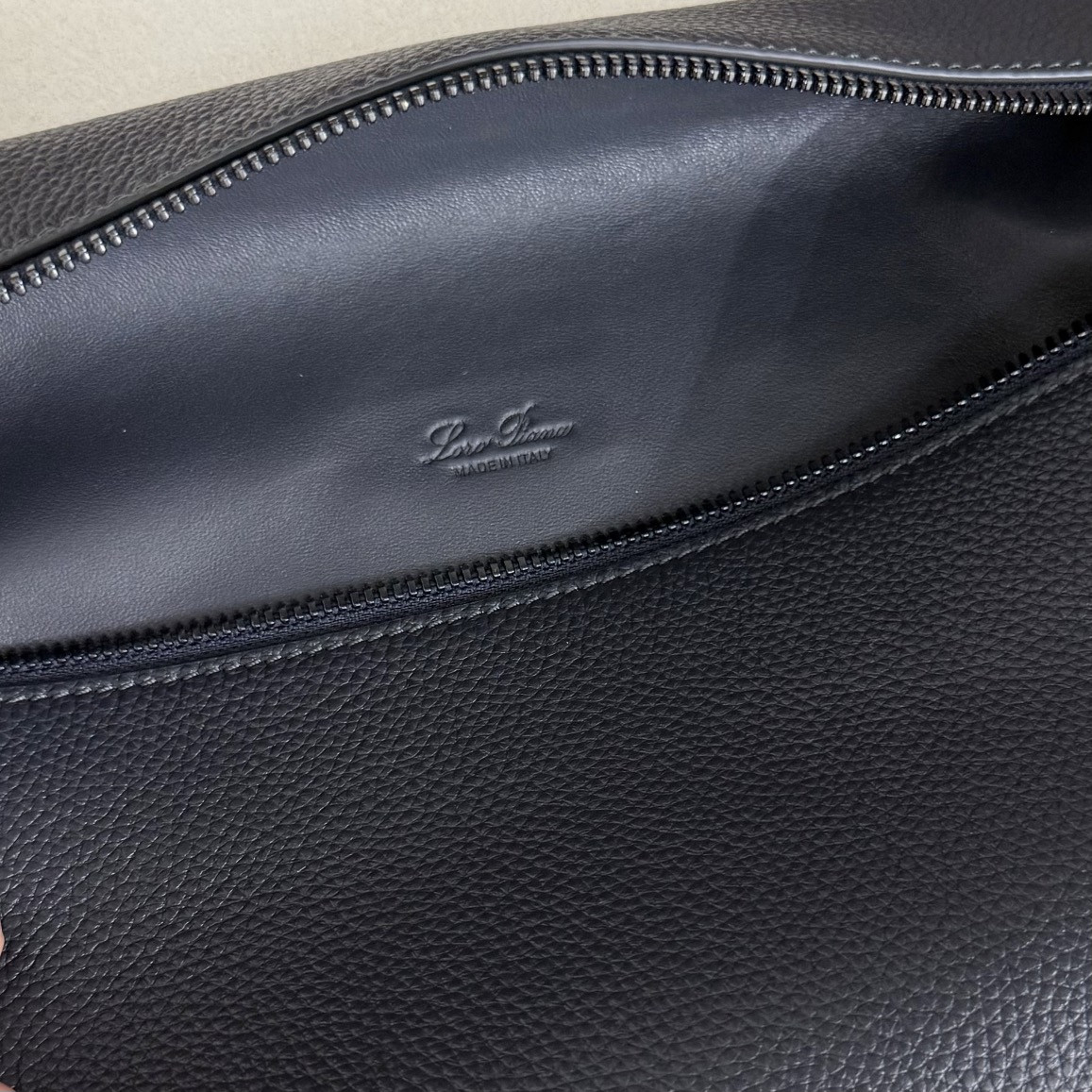 L**o p*ana extra pouch l29 deep royal blue 29x18x5cm