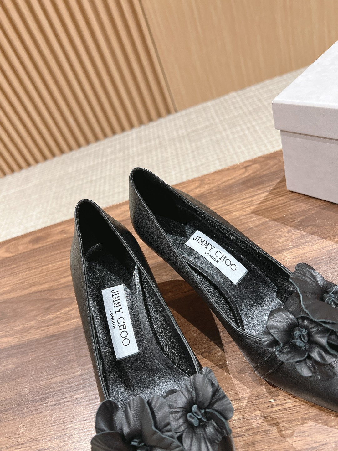 ua Ji*y Ch* rosalia flowers pumps 6.5cm