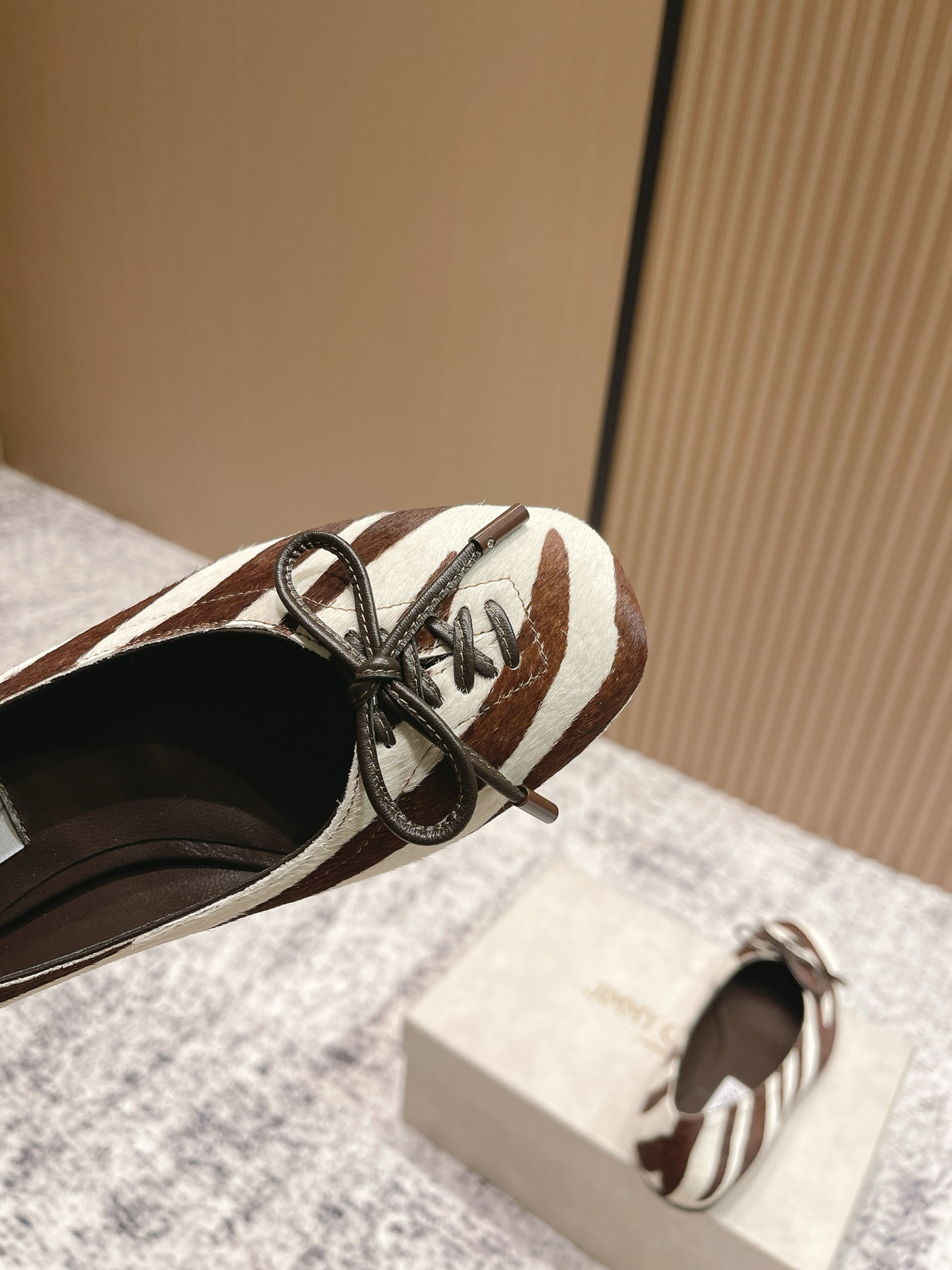 ua Ji*y Ch* scarlett ballerina flats